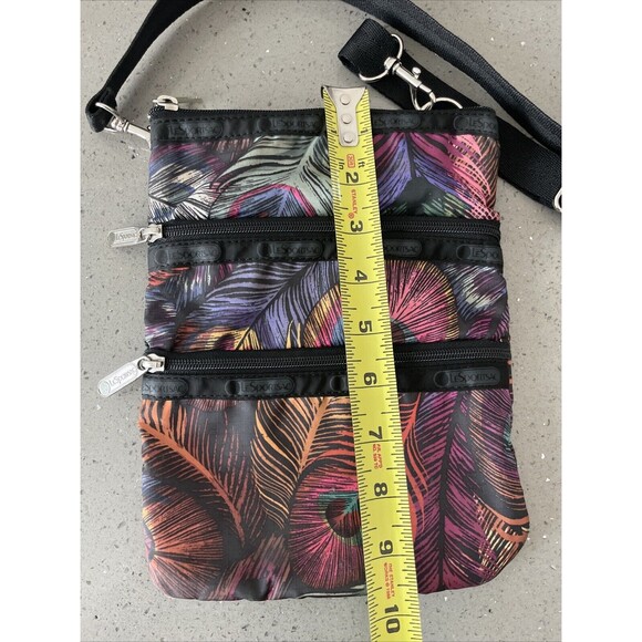 LESPORTSAC Madison 3 Zipper Crossbody Handbag Masquerade Peacock Feather READ - Picture 5 of 9